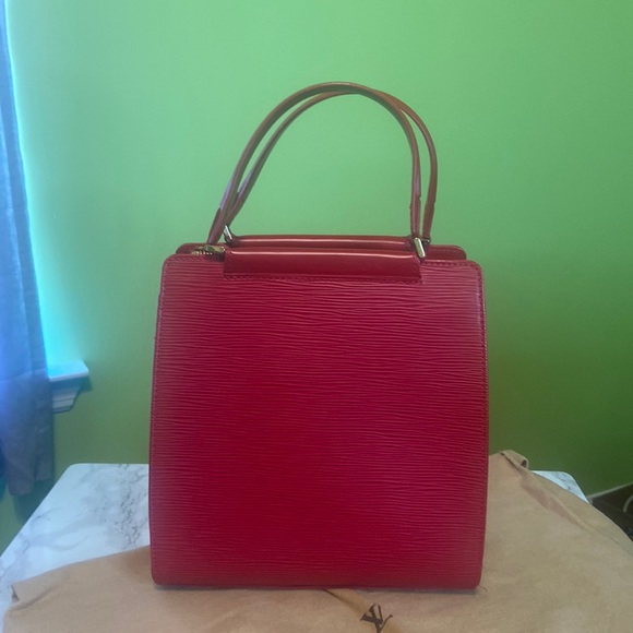 Louis Vuitton Handbags - ✨LOUIS VUITTON✨Figari PM in Red Epi Leather✨